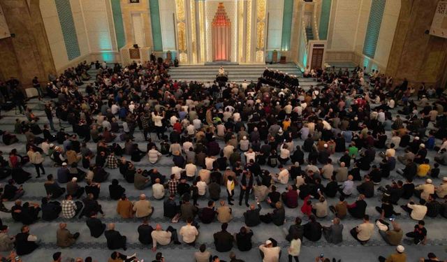 Erbaş’tan Gazze açıklaması: "Dünyayı, bu katliamı yapanları durdurması için davet edelim"