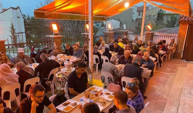 Eskişehir Türk Ocağı’nın yardım ve iftar programları devam ediyor