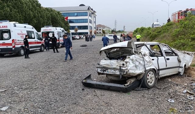 Feci kaza kamerada: Kaldırımda yürürken hayatından oldu