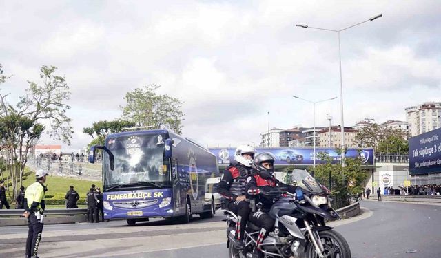 Fenerbahçe derbi için stada geldi