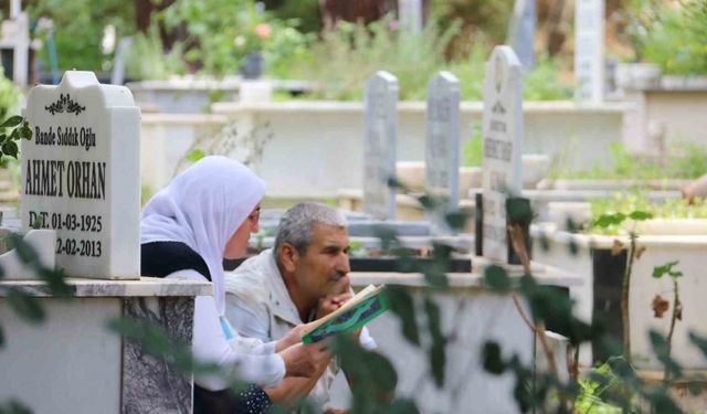 Fethiye’de kabir ziyaretleri unutulmadı