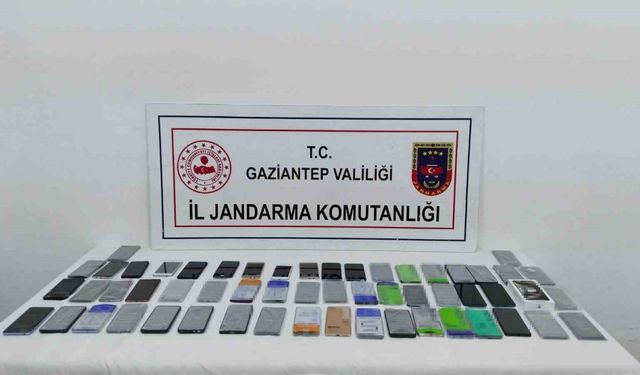 Gaziantep’te 2 milyon TL değerinde kaçak telefon ele geçirildi