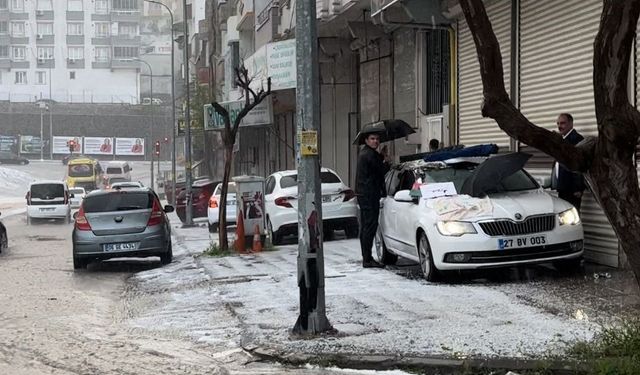 Gaziantep’te sağanak ve dolu yağışı etkili oluyor