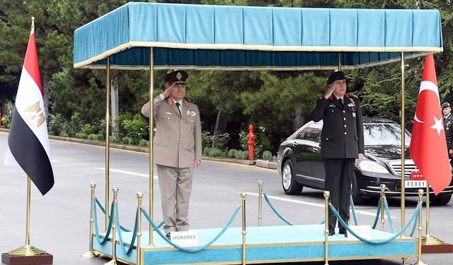 Genelkurmay Başkanı Gürak, Mısırlı mevkidaşı Askar ile bir araya geldi