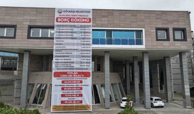 Gölbaşı Belediyesinin borcu belediye binasına asıldı