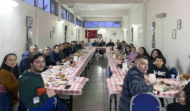 Hendek MYO’dan emekliye ayrılan Öğretim Görevlisine veda