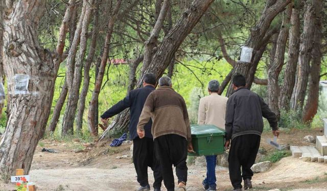 İntihar eden katil zanlısının cenazesi köyde istenmeyince başka yerde defin edildi