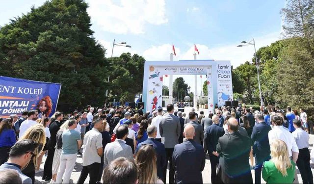 İzmir Kitap Fuarı Kültürpark’ta başladı