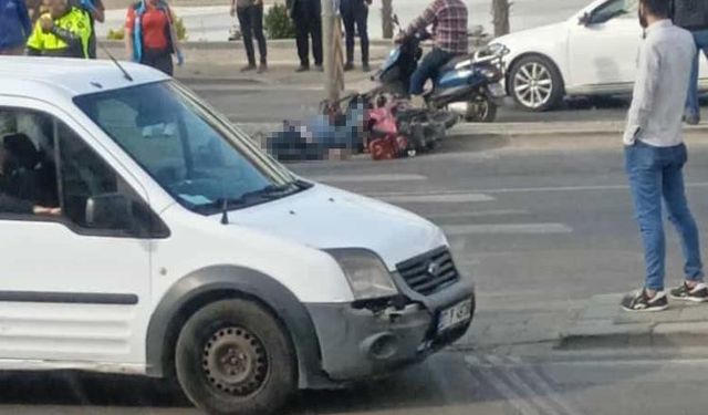 Kamyonla çarpışan motosikletin sürücüsü hayatını kaybetti