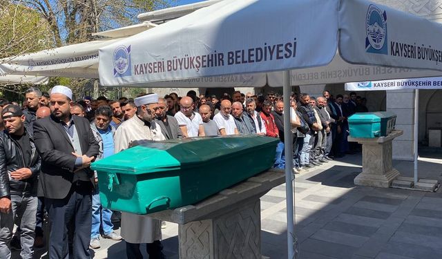 Karbonmonoksitten zehirlenen kardeşler toprağa verildi