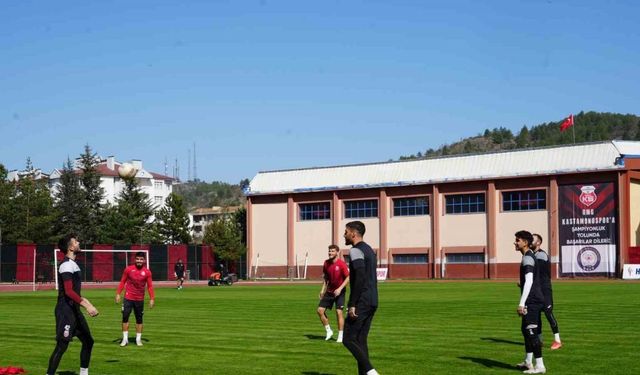 Kastamonuspor Teknik Direktörü Fırat Gül: “Sadece önümüzdeki maçlara odaklı bir şekilde ilerliyoruz"