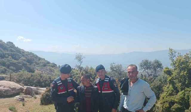 Kaybolan zihinsel engelli vatandaşı jandarma ekipleri buldu