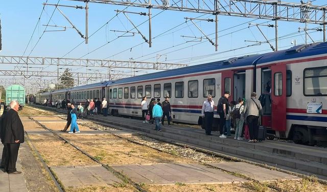 Kırklareli’nde tatilcilerin tercihi tren oldu