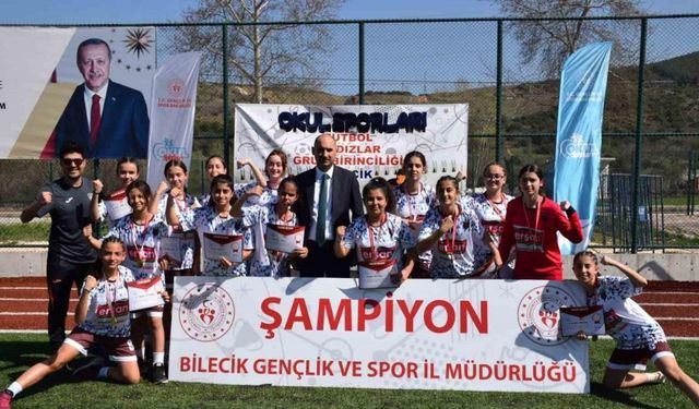 Kız Futbol Takımı Türkiye yarı finalinde oynayacak