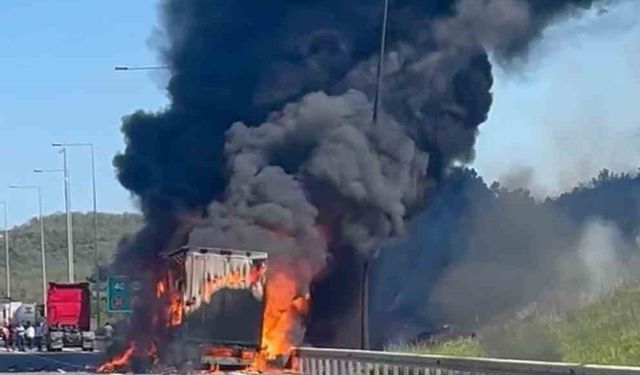 KMO’da korku dolu anlar: Patlayıcı malzeme taşıyan tır alev topuna döndü