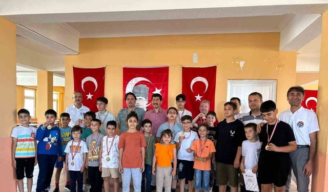 Köyceğiz’de gerçekleşen Satranç Turnuvası’na 72 sporcu katıldı