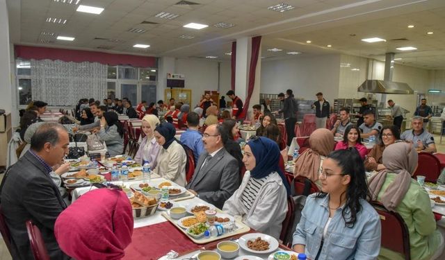 Kulüpler iftar yemeği programında bir arada