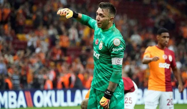 Maç sonu 3’lüsü Fernando Muslera’dan