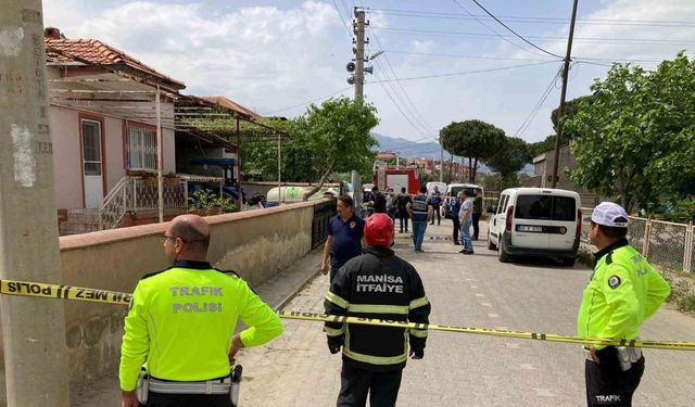 Manisa’da tarım makinesine kolunu kaptıran çiftçi öldü