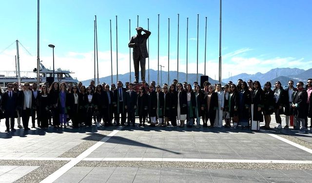 Marmarisli avukatlar günlerini kutladı