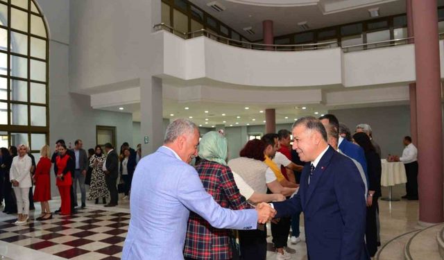 Mersin Üniversitesi’nde bayramlaşma