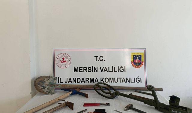 Mersin’de kaçak kazı yapan 2 kişi yakalandı