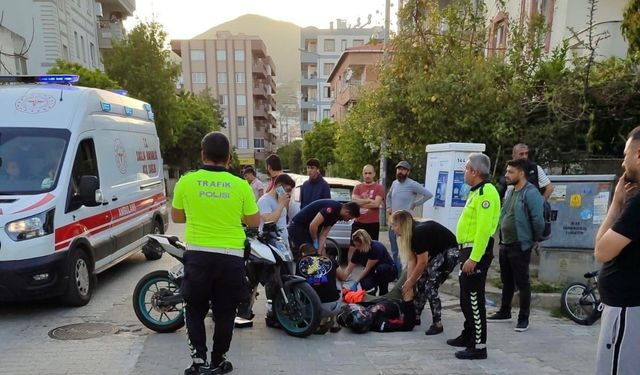 Milas’ta motosiklet yayaya çarptı: 2 yaralı