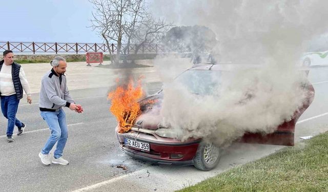 Ordu’da seyir halindeki otomobil alev aldı