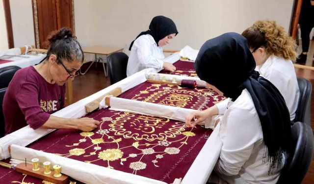 Osmanlı puşideleri Adana’da ilmek ilmek işleniyor