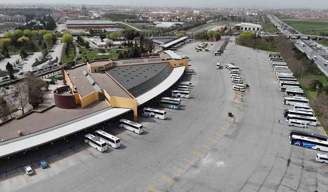 Otogarlarda bayram yoğunluğu başladı, otobüslerde boş yer kalmadı