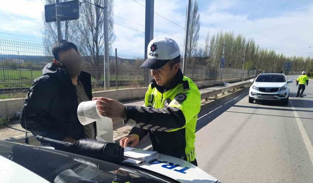 Polis ekiplerinin bayram denetimleri tüm hızıyla devam ediyor