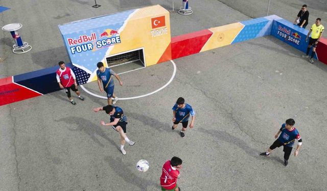 Red Bull Four 2 Score’da kazanan ’Futbolun Çavuşları’