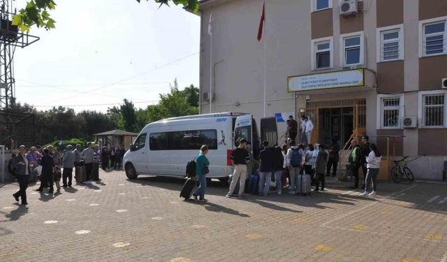 Salihlili öğrenciler staj yerlerine uğurlandı