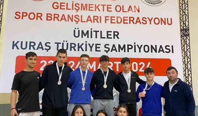 Şampiyonadan 7 madalya ile dönen sporcular başarıya imza attı