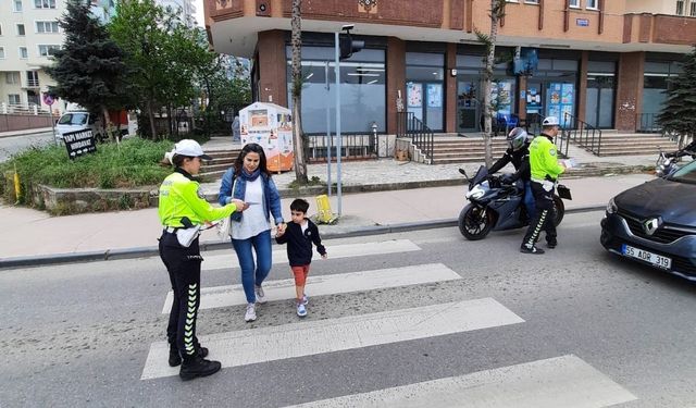 Samsun polisi, trafik kazalarının önüne geçmek için bilgilendirdi