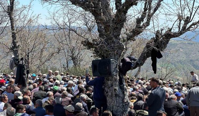 Sarıgöl’de 5 bin kişi yağmur duasına çıktı