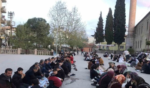 Sındırgı’da geleneksel ümmet iftarı yapıldı