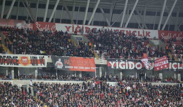 Sivassporlu taraftarlardan Fenerbahçe maçına yoğun ilgi