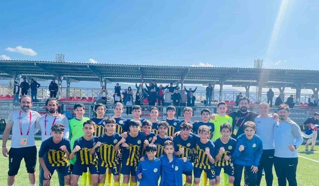 Talasgücü Belediyespor, U-14 finaline yükseldi