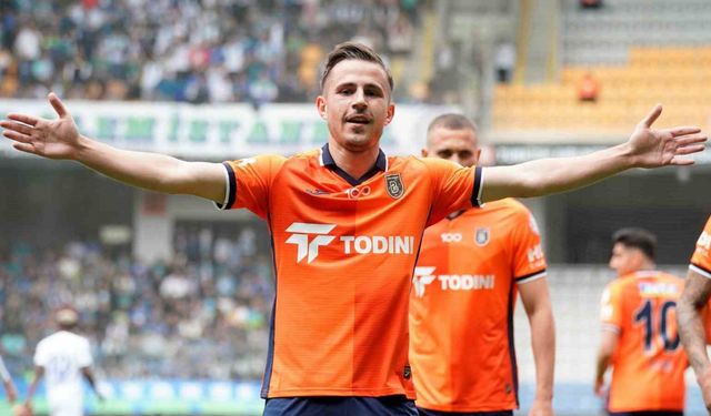 Trendyol Süper Lig: Başakşehir: 1 - Çaykur Rizespor: 0 (İlk yarı)