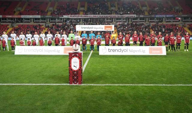 Trendyol Süper Lig: Gaziantep FK: 0 - Alanyaspor: 1 (Maç devam ediyor)