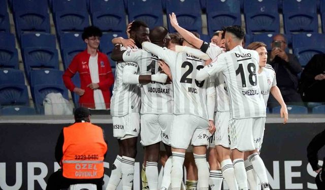 Trendyol Süper Lig: RAMS Başahkşehir: 0 - Beşiktaş: 1 (İlk yarı)