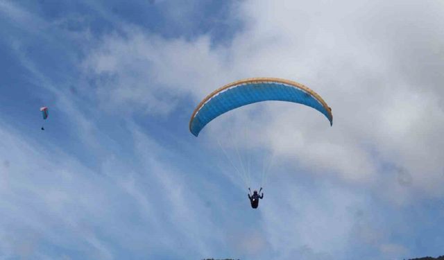 Türkiye Yamaç Paraşütü Akdeniz Bölgesi Hedef Yarışması Alanya’da yapıldı