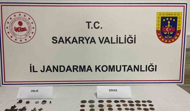 Üstünde 91 tarihi sikke ve objeyle yakalandı