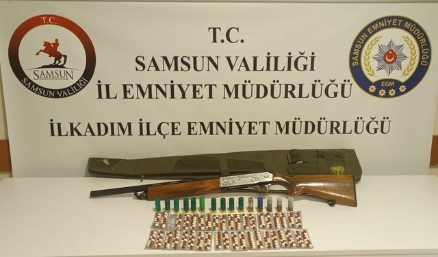 Uygulamaya takılan araçtan 272 sentetik ecza hap ele geçirildi