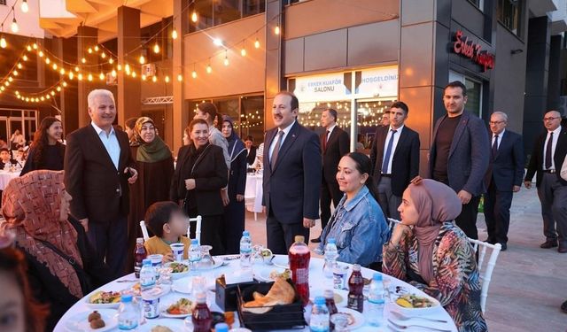 Vali Pehlivan, İl Müftülüğünün iftar programına katıldı