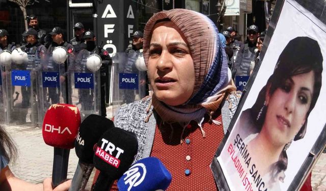 Vanlı anne: “Van Büyükşehir Belediyesinin önünde evlat nöbeti tutacağım”