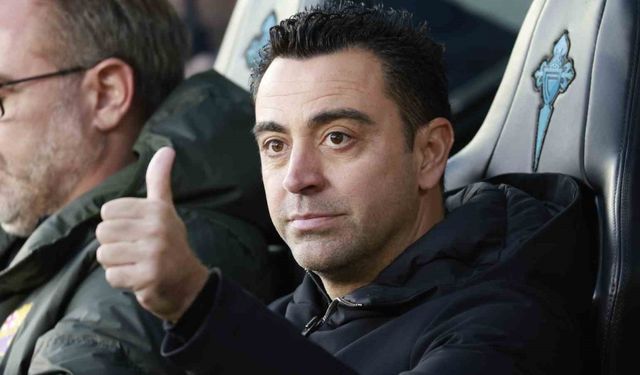 Xavi Hernandez, Barcelona’da kaldı