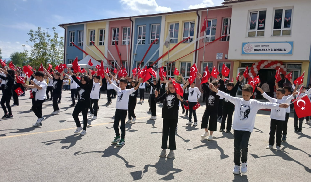 Budaklar’da Bayram Coşkusu