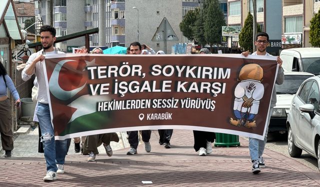 Sakarya ve Karabük'te hekimler ve sağlık çalışanları, Gazze için "sessiz yürüyüş" yaptı